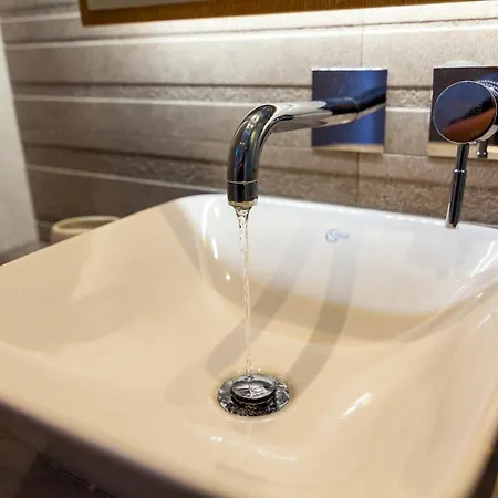 Santa Barbara Hersonisos * Hersonissos (Crete)