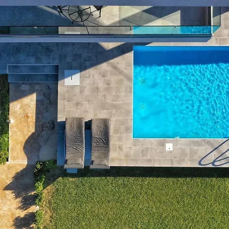 Santa Barbara Herssonisos Villa