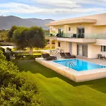 Santa Barbara Hersonisos 빌라 *